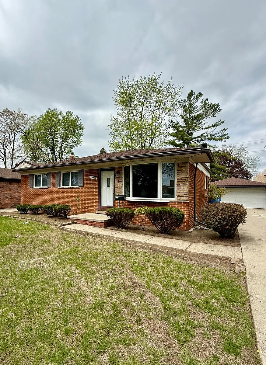 Building Photo - 24522 Hass St