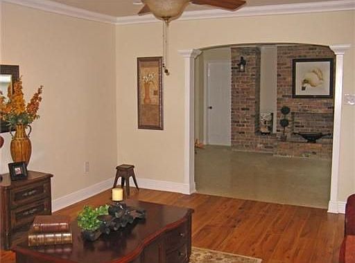 3rd image of 6412 Catina St