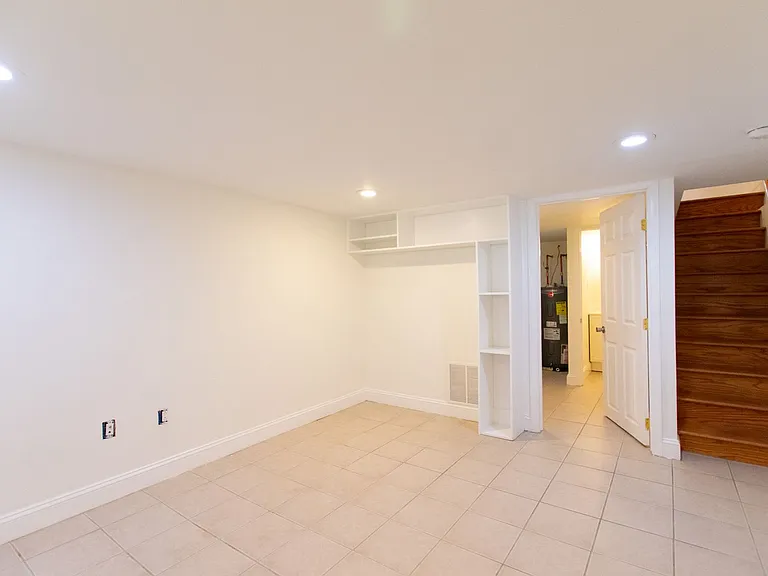 138 Mercy St — Photo 11