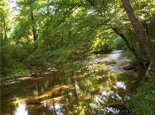 990 Bloom Landing Rd, Charlotte, TN 37036