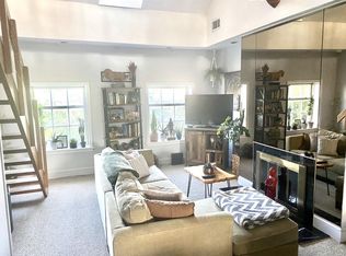 620 S Front St FLOOR 2, Philadelphia, PA 19147