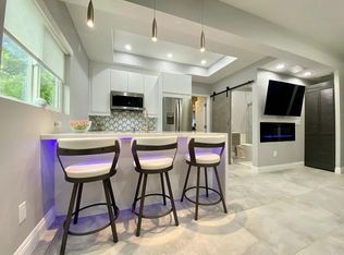 1530 Crestar Ct, Upland, CA 91784