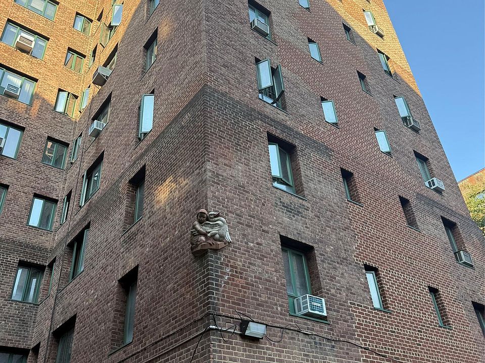 1st image of 11 metropolitan Oval #7B