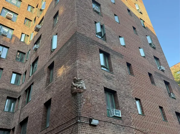 11 metropolitan Oval #7B, Bronx, NY 10462