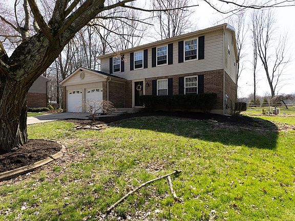 3rd image of 813 Massachusetts Dr