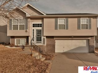 17742 Lillian St, Omaha, NE 68136