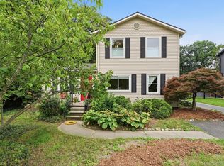 15525 Marilyn Ave, Plymouth, MI 48170