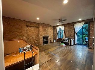 272 E 10th St #B, New York, NY 10009