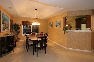 3rd image of 1953 Crenshaw Cir