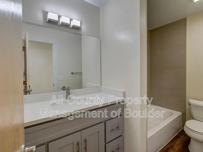 2211 Spruce St #3 — Photo 8