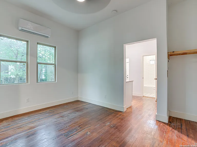 231 Chicago Blvd — Photo 14