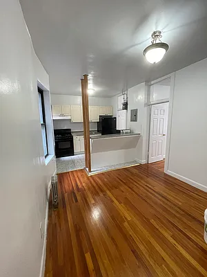 Rented by CITY SKYLINE REALTY INC | media 9