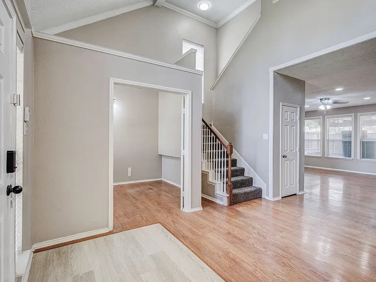 7081 Chinquapin Dr — Photo 2