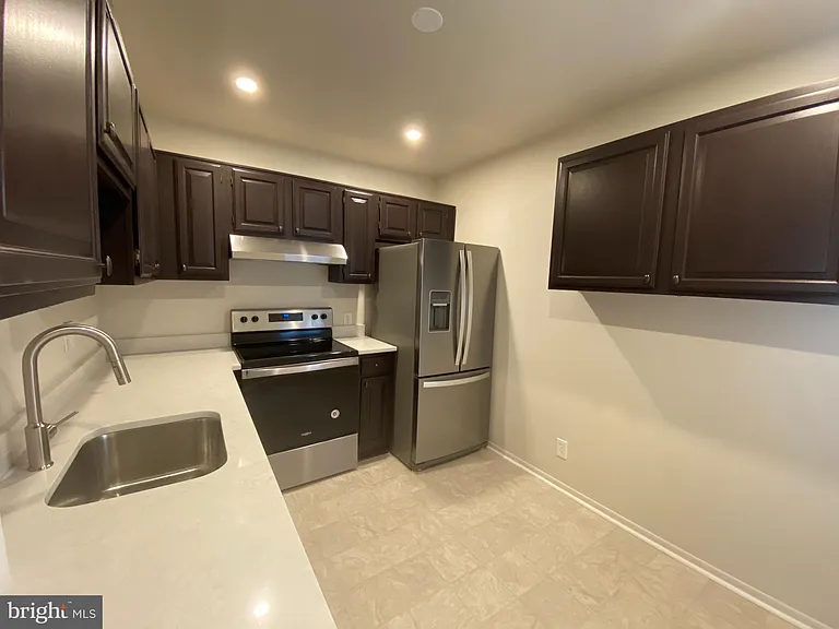 2562 Glengyle Dr #161 — Photo 2