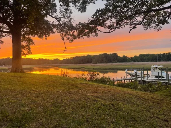 1829 Cotton Farm Ln, Suffolk, VA 23432