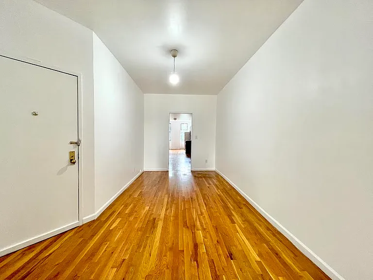 260 Irving Ave #3R — Photo 3