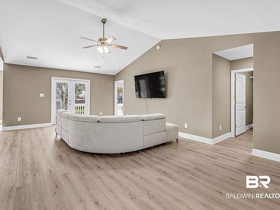 2nd image of 9206 Greenleaf Dr