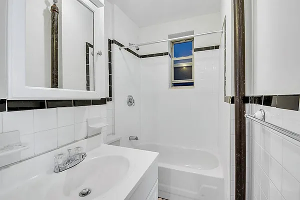 Rented by Bold New York | media 10