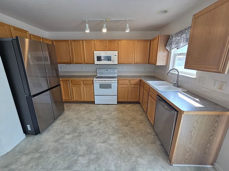 3225 Barbera St — Photo 4