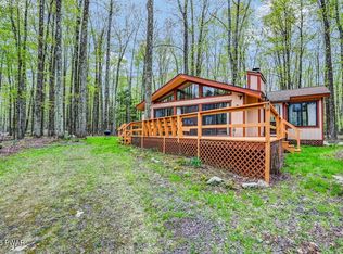 140 Lake Rd, Lake Ariel, PA 18436