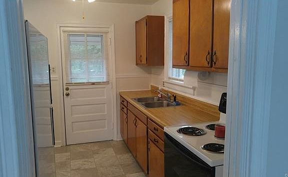 5th image of 1704 Parlow Dr