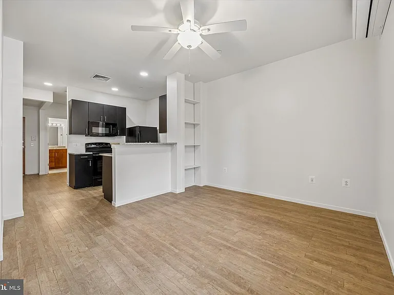 1015-1021 W Lancaster Ave #210-212 — Photo 18