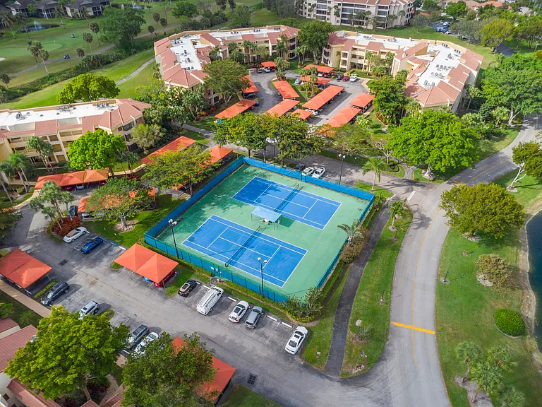 7460 La Paz Blvd #309 — Photo 41