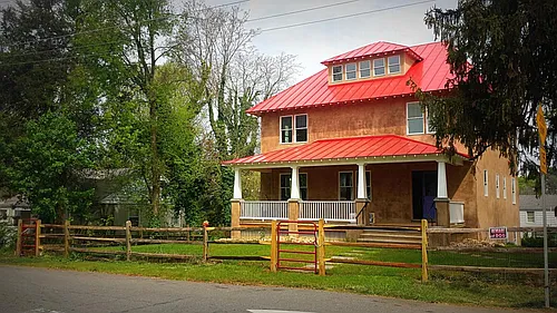 203 Robertson Ave Photo 1