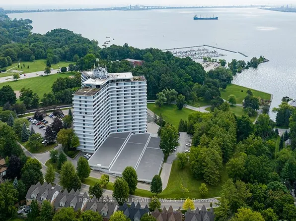 20 N Shore Blvd W, Burlington, ON