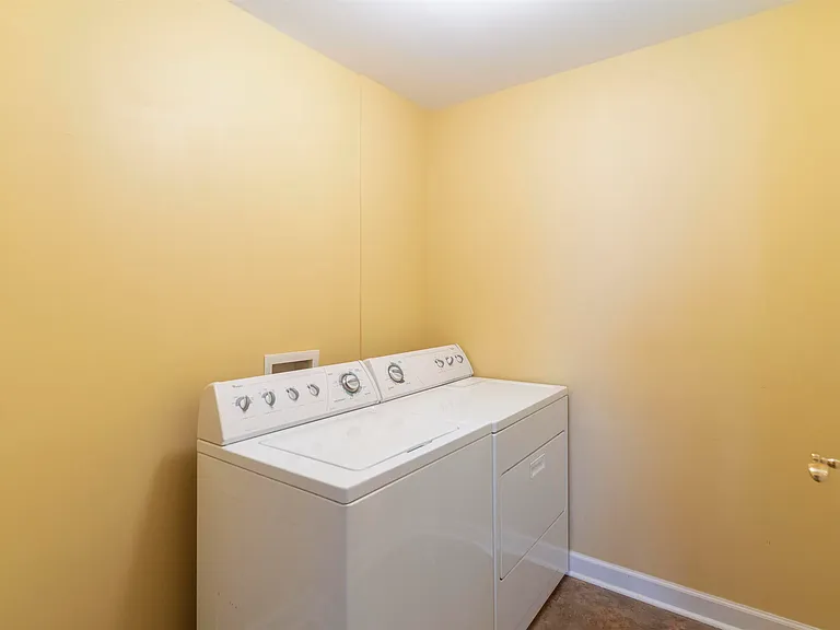 112 5th St SE #3D — Photo 22