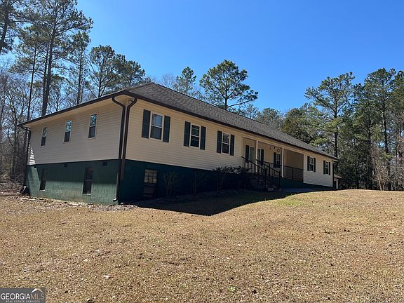 3rd image of 1252 Jasmine Rd