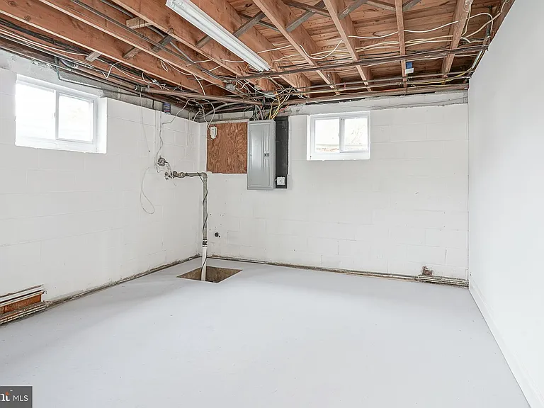 611 Fries Mill Rd #A — Photo 28