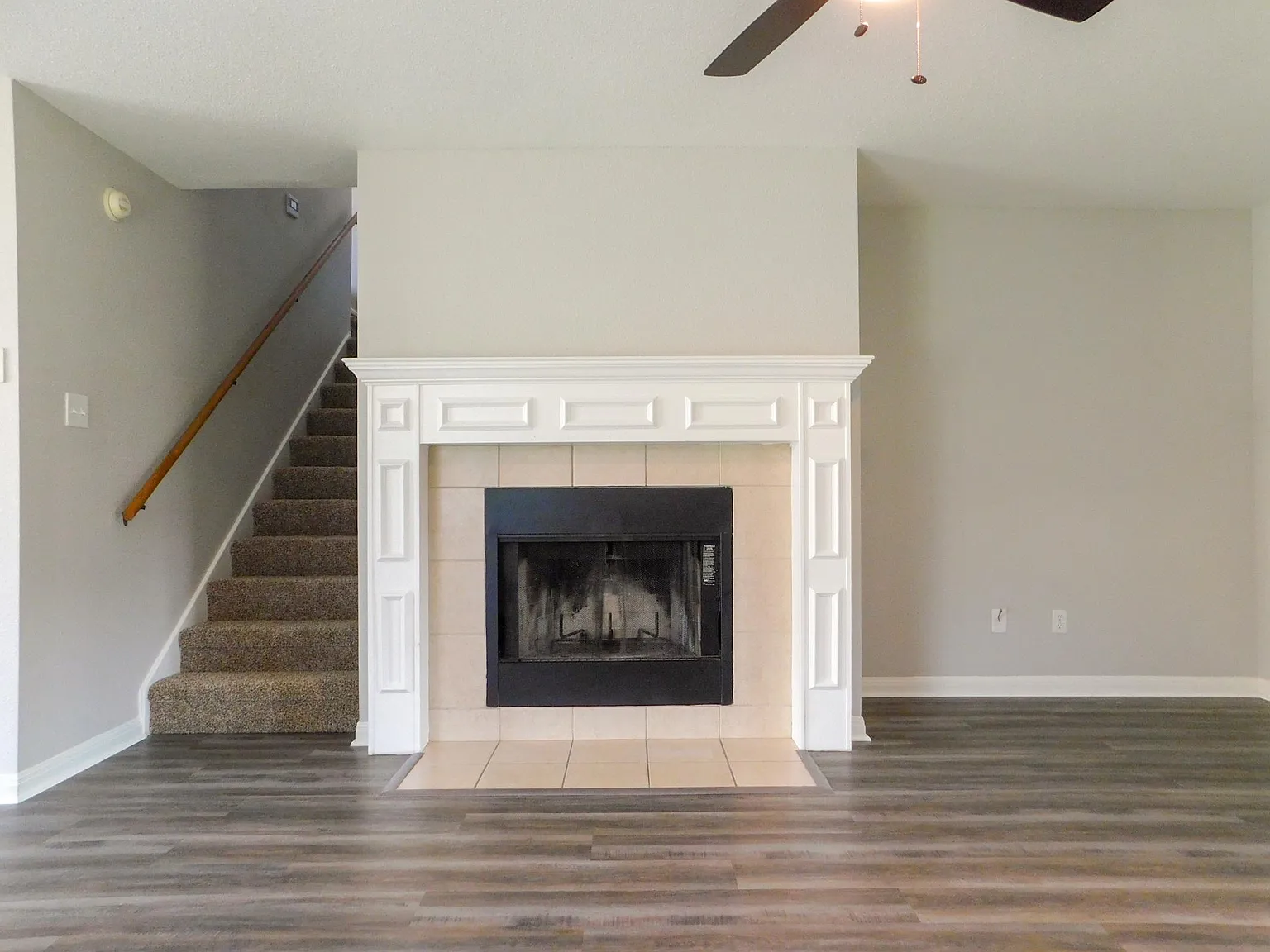 3 bed, 2.5 bath, 1807 sqft, $1,595 — Photo 3