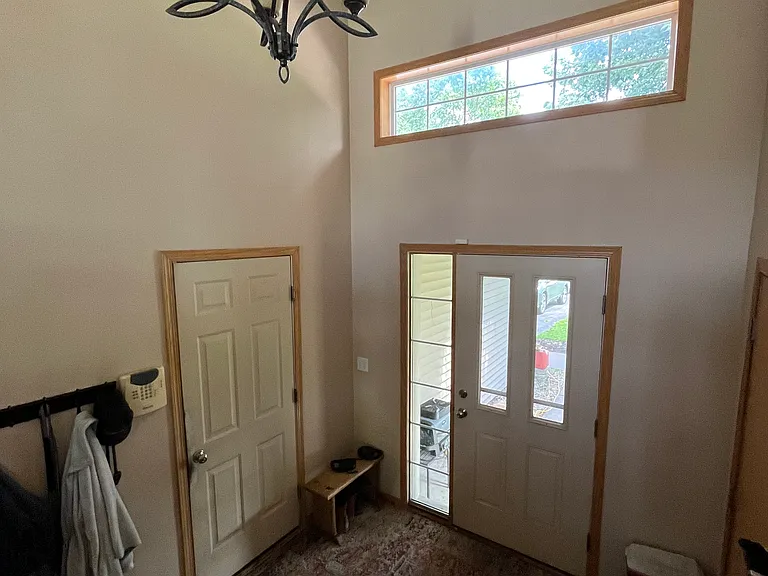 7865 Marilyn Dr — Photo 8