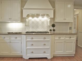 8 Balmforth Ave, Danbury, CT 06810