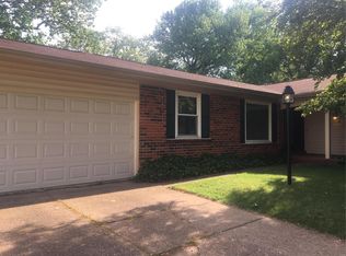2130 Wedgwood Dr W, Florissant, MO