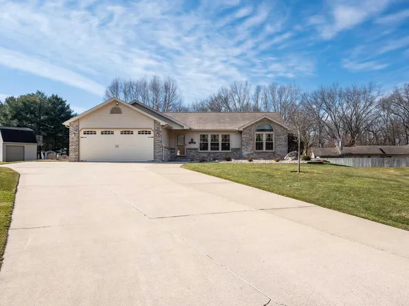 26934 Deer Creek Ln, Elkhart, IN 46514