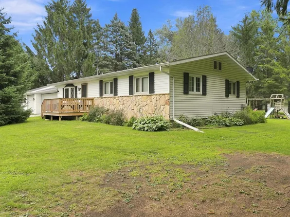 1101 Mallard LANE, Manitowoc, WI 54220