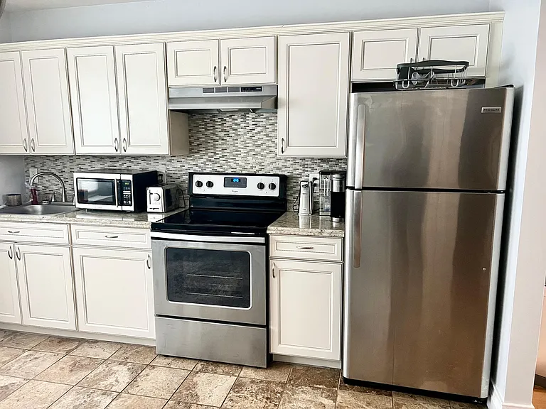 54 E Garfield St #40 — Photo 27