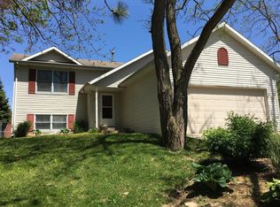 558 Sunrise Cir, Kalamazoo, MI 49009