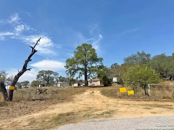 219 Johnny, Poteet, TX 78065