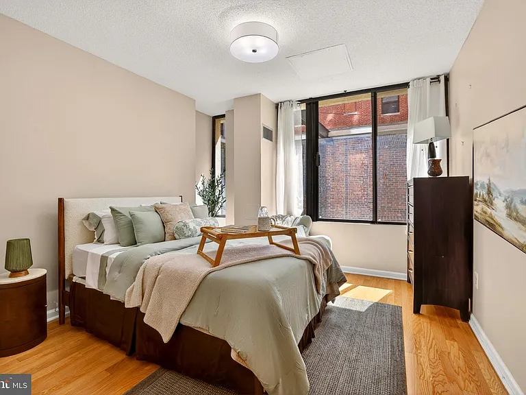 1615 Q St NW #T6 — Photo 16