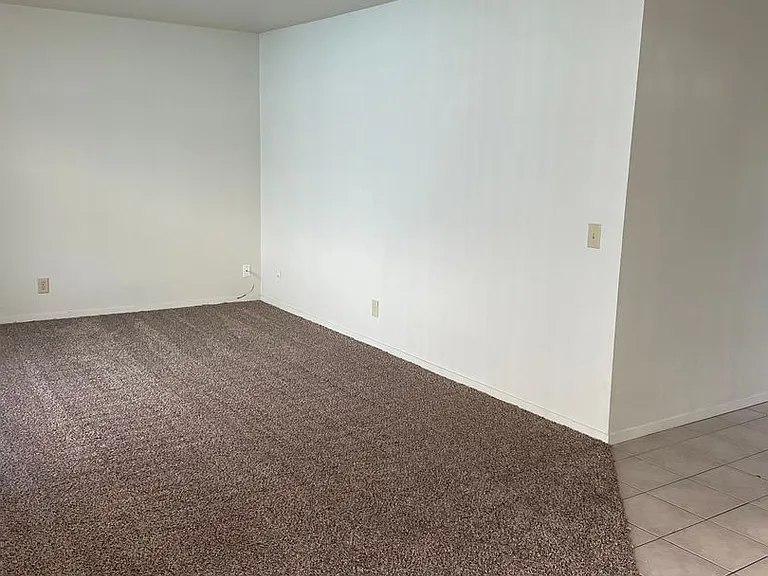 1106 Layton Rd — Photo 3