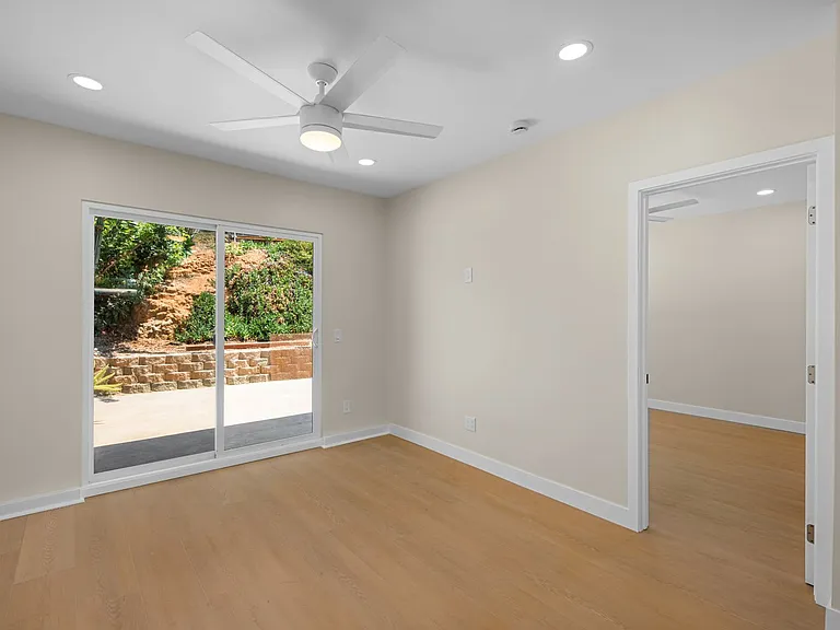 5053 Lenore Dr — Photo 13