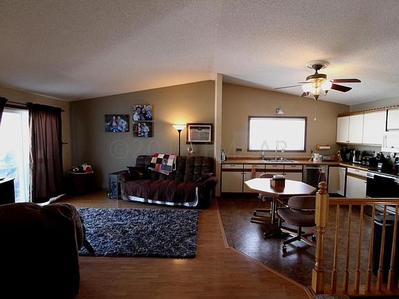 living/kitchen