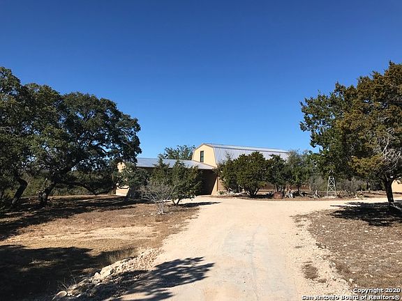 2nd image of 209 Lou Ln