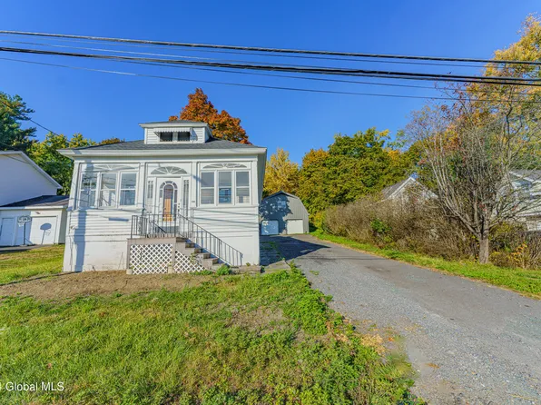 44 Crabapple Lane, Watervliet, NY 12189