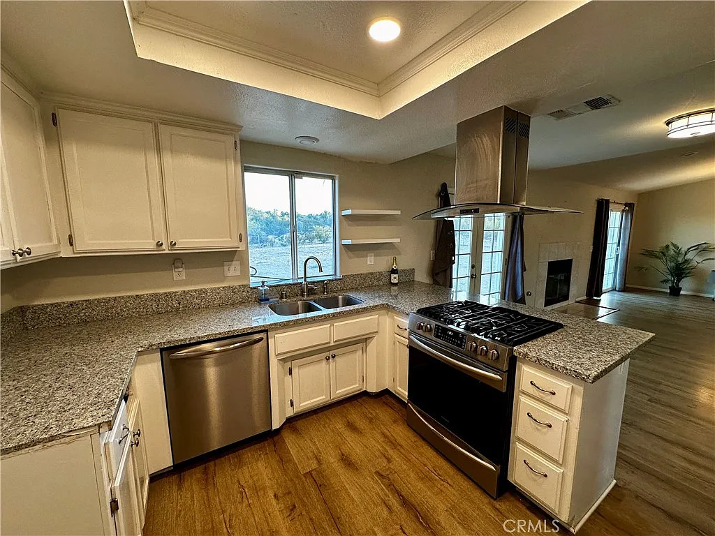 3 bed, 1470 sqft, $2,400 — Photo 4