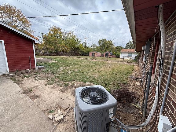 2nd image of 2217 N Northcrest Dr