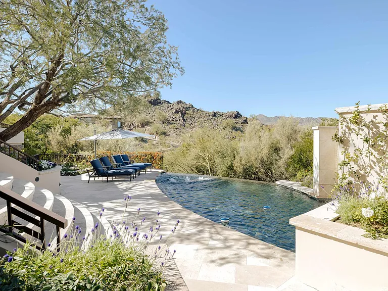 7451 N Las Brisas Ln — Photo 4